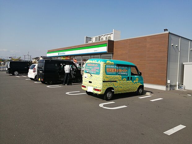 ファミリーマート 袋井新池店(2000m)