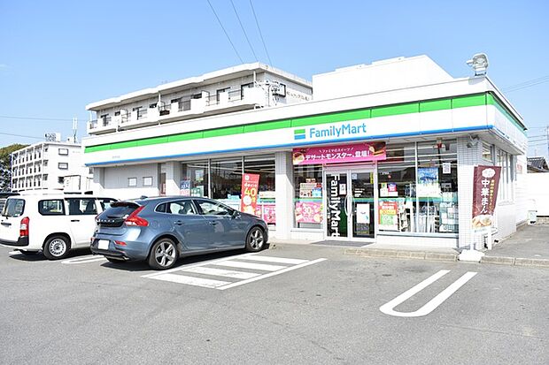 ファミリーマート浜松和合店(860m)