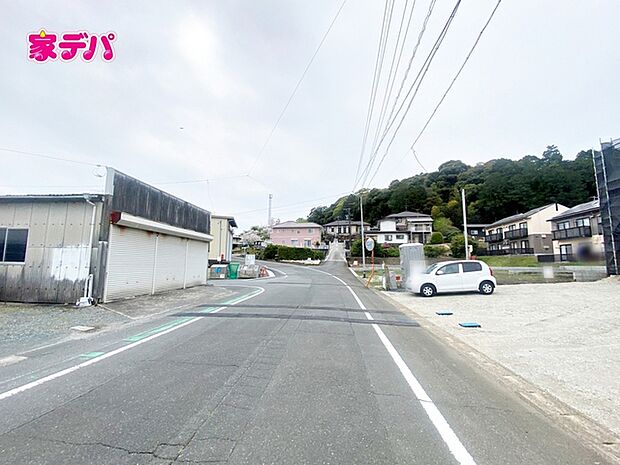 前面道路:南側約7.5m幅