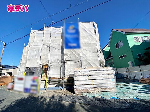 【1号棟】上棟しました! ・オール電化住宅 ・長期優良住宅 ・4LDK ・LDK17帖、隣接和室5.25帖 ・全居室収納完備 ・折り上げ天井 ・吹抜け ・2部屋からアクセスできるバルコニー