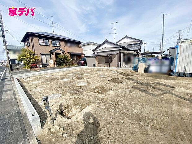 住宅ローンにご不安のあるお客様も、まずはお気軽にご相談下さい。お客様に最適な資金計画と金融機関をご案内いたします。