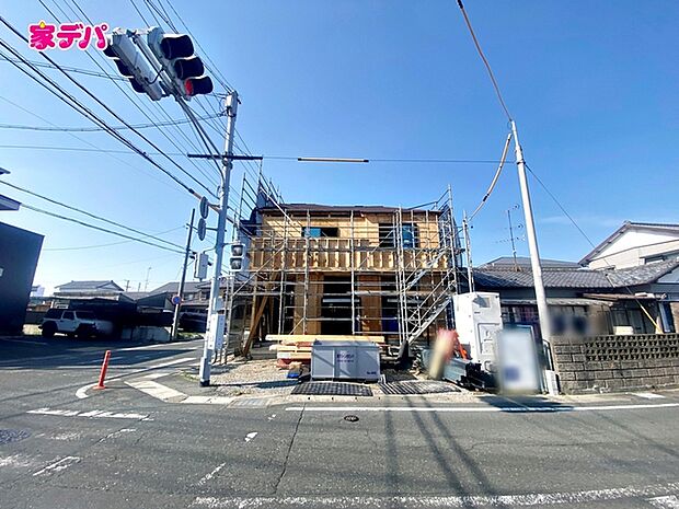 上棟しました。ご見学希望のお客様につきましては同型同仕様の物件にご案内いたします