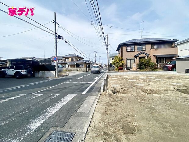 前面道路:西側7.4約11m幅