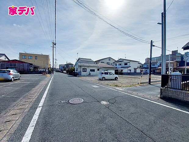 前面道路:北側約6.9m幅