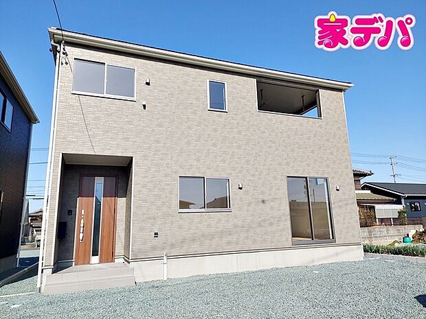 地域に密着した不動産販売でお客様のニーズに、経験豊富なスタッフが柔軟に対応させていただきます。