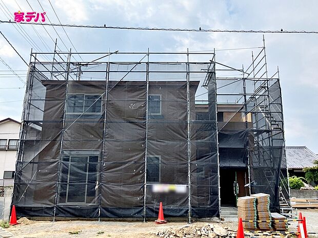 上棟しました。ご見学希望のお客様につきましては同型同仕様の物件にご案内いたします
