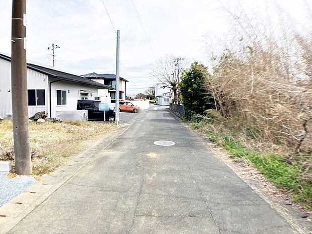 前面道路:南側約5m幅