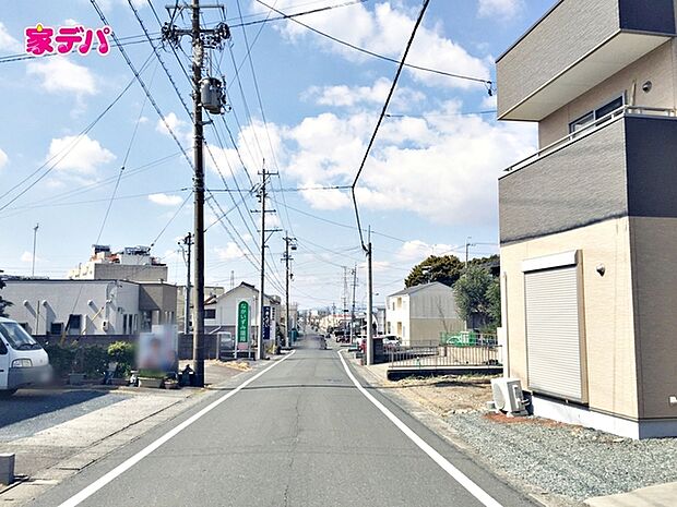 前面道路:北東側約6m幅