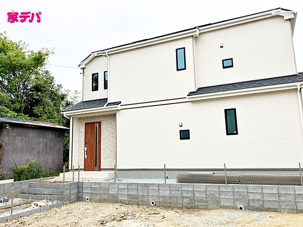 足場が外れました!現地ご案内いたします。周辺環境や陽当たりなどもあわせてご確認いただけます。実際の住み心地をイメージしながらご見学いただけますので、お気軽にお問い合わせください!