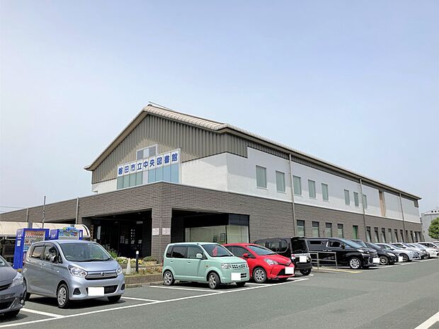 磐田市立中央図書館(2590m)