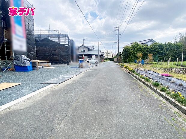 前面道路:南側約4.8m幅