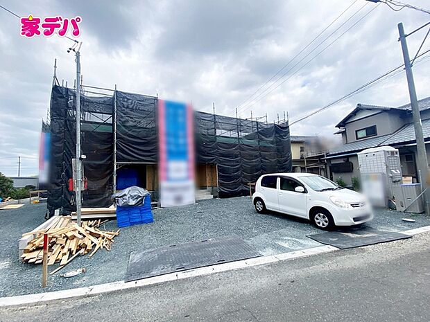住宅ローンにご不安のあるお客様も、まずはお気軽にご相談下さい。お客様に最適な資金計画と金融機関をご案内いたします。