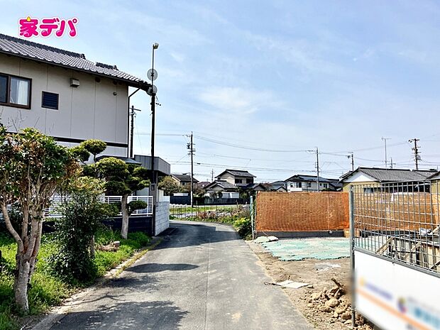 前面道路:南東側約3.6m幅