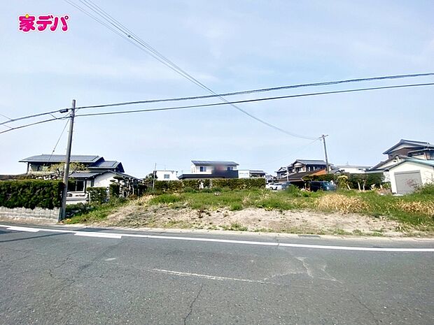 住宅ローンにご不安のあるお客様も、まずはお気軽にご相談下さい。お客様に最適な資金計画と金融機関をご案内いたします。