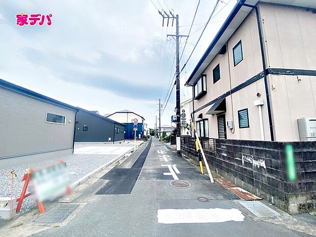 前面道路：西側約4.9ｍ幅、北側約9.5ｍ幅。角地の為日当たり良好です。