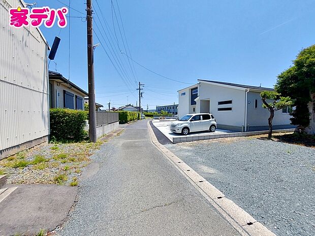 前面道路:北側約4m幅 前面道路は車通り少ないのでお子様も安心して暮らせる環境です