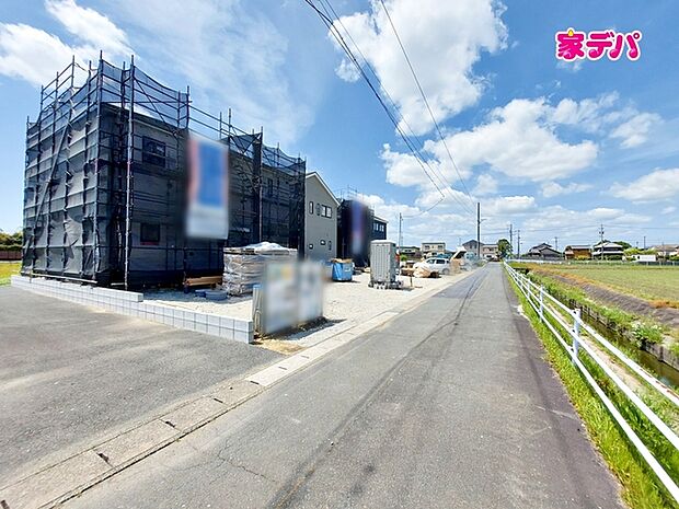 前面道路:北側約4m幅