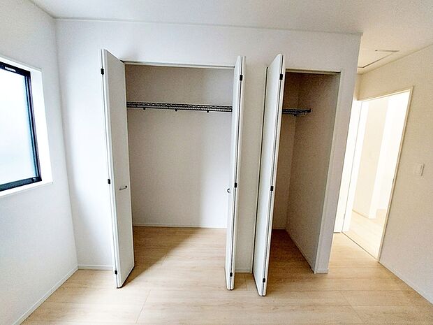 【CL】 クローゼット付きでいつもお部屋はスッキリ！全居室にある収納スペースは住みやすさへのこだわりです。 