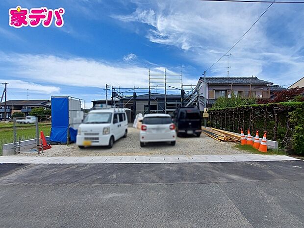 【1号棟】上棟しました! ・長期優良住宅 ・平屋建て住宅 ・4LDK ・LDK15.7帖、隣接洋室5.2帖 ・全居室収納完備 ・WIC完備 ・パントリー ・駐車場並列4台可