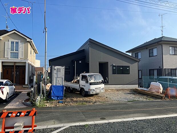 足場が外れました!現地ご案内いたします。周辺環境や陽当たりなどもあわせてご確認いただけます。実際の住み心地をイメージしながらご見学いただけますので、お気軽にお問い合わせください!