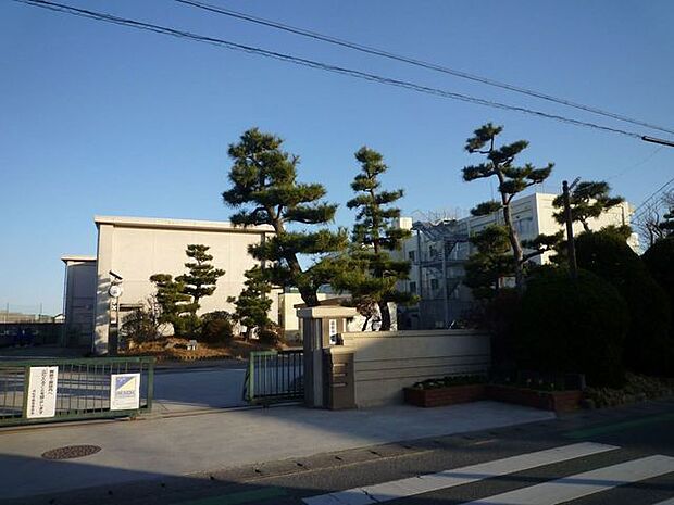 篠原中学校(560m)