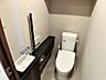 トイレ：【トイレ】 温水洗浄・暖房便座の快適なトイレ 