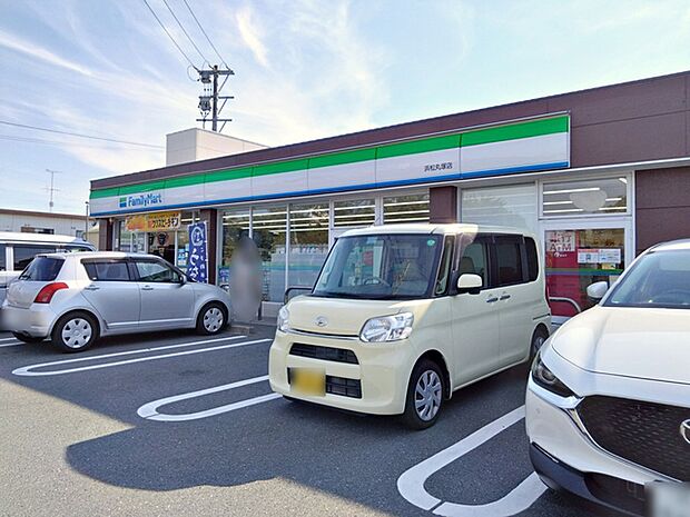 ファミリーマート浜松丸塚店（910m）