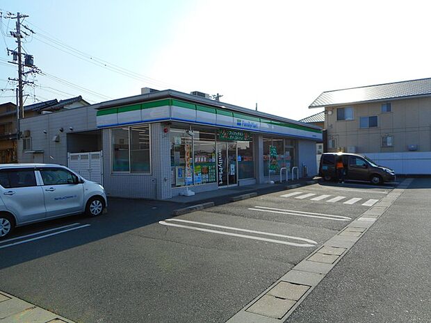 ファミリーマート浜松可美公園前店(790m)