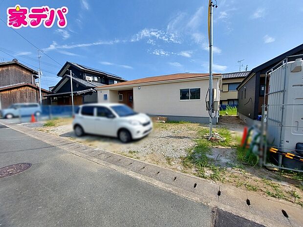 【新築分譲全2棟】ご成約キャンペーン実施中。詳細はスタッフまでお問合せ下さい。奥の土地になります。