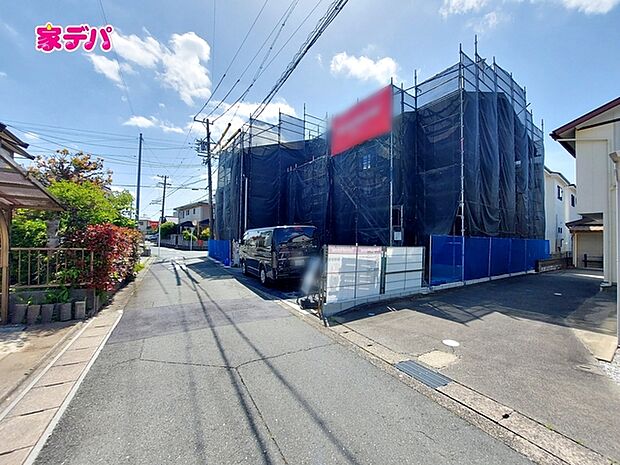 前面道路：北側約4ｍ幅 