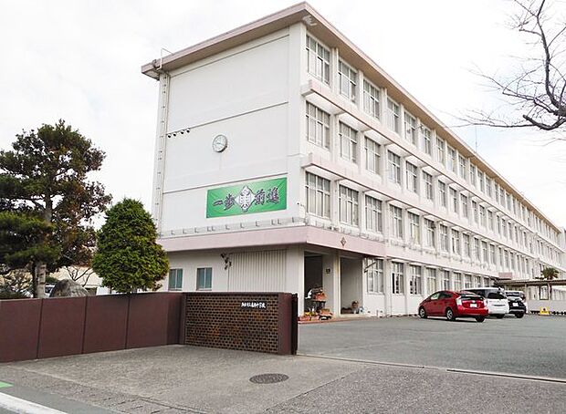 東部中学校(1330m)