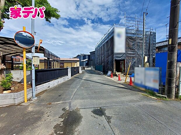 前面道路:北側約3.3m幅(セットバックあり)
