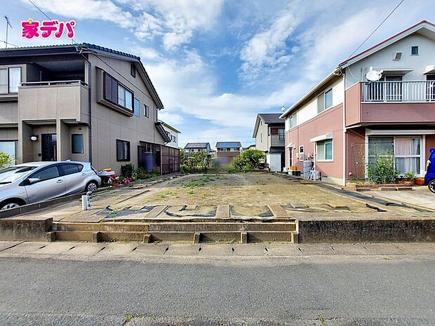 【1号棟】建設予定地です！ ・長期優良住宅 ・オール電化 ・3LDK ・LDK20帖 ・全居室WIC完備 ・シューズクローク ・食器洗浄乾燥機 ・2ヶ所から出入り可能なバルコニー ・並列駐車3台 