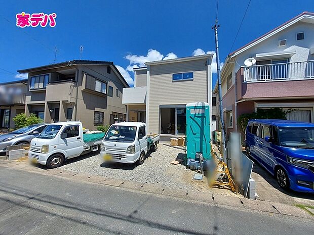 住宅ローンにご不安のあるお客様も、まずはお気軽にご相談下さい。お客様に最適な資金計画と金融機関をご案内いたします。