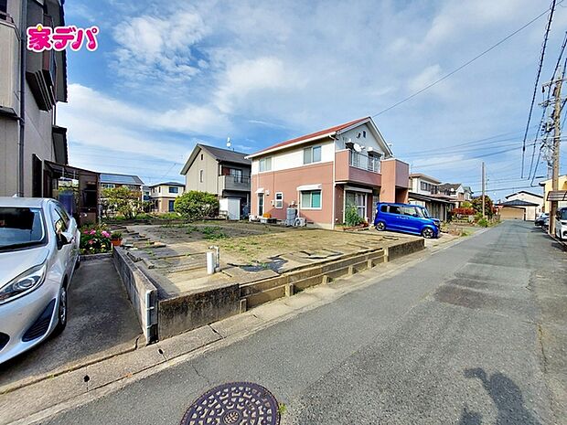 住宅ローンにご不安のあるお客様も、まずはお気軽にご相談下さい。お客様に最適な資金計画と金融機関をご案内いたします。