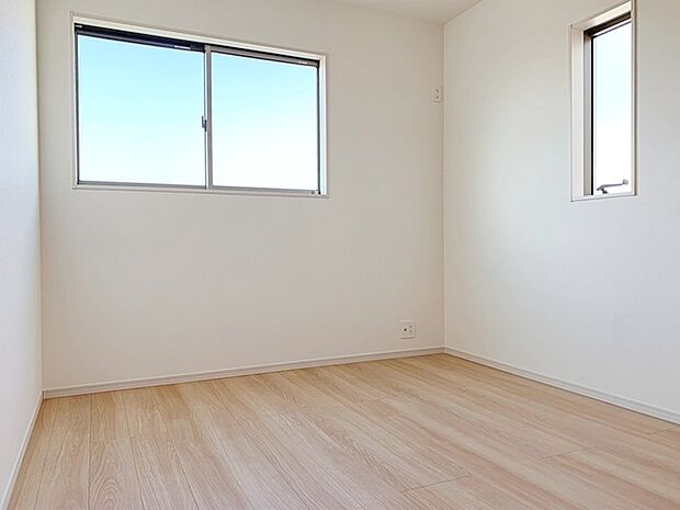 【施工例】お子様の一人部屋に最適な居室です。クローゼット付きで自然とお片付けできる環境に!