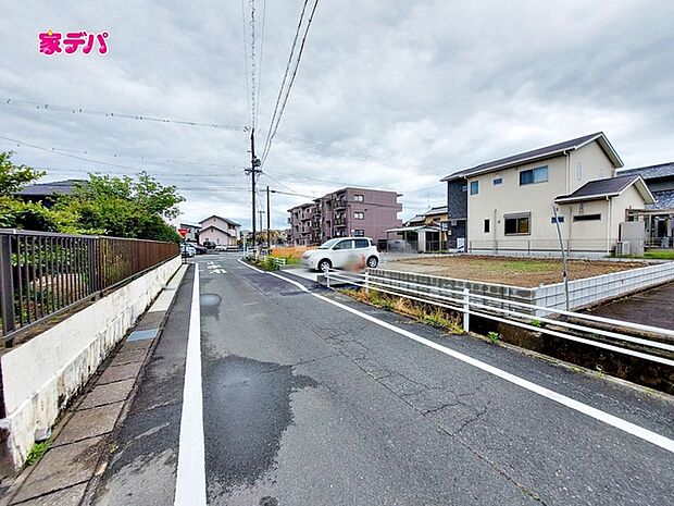 前面道路:北側約4.9m幅