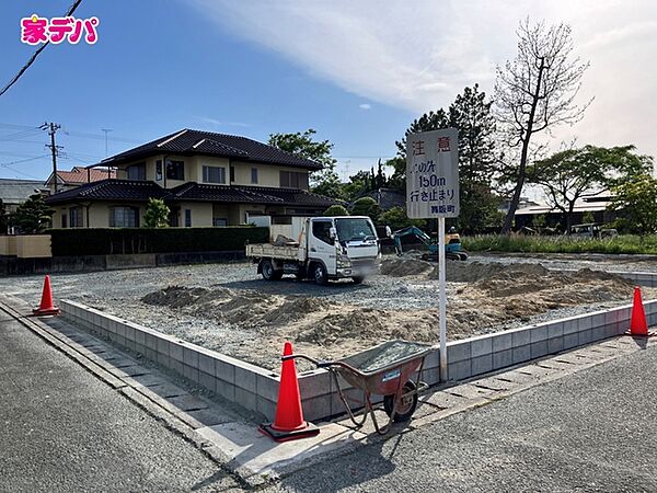 住宅ローンにご不安のあるお客様も、まずはお気軽にご相談下さい。お客様に最適な資金計画と金融機関をご案内いたします。