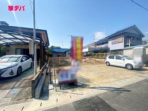 住宅ローンにご不安のあるお客様も、まずはお気軽にご相談下さい。お客様に最適な資金計画と金融機関をご案内いたします。