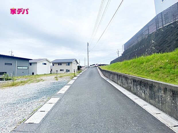 前面道路：西側約4.9ｍ幅