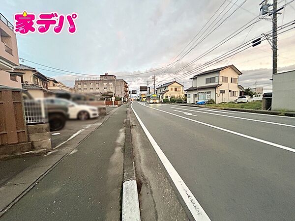 前面道路：南側20ｍ幅