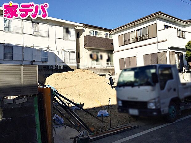 【1号棟】建築予定地です！ ・長期優良住宅 ・4SLDK ・LDK17.8帖、隣接洋室4.5帖 ・全居室収納完備 ・納戸完備 ・シューズクローク ・リビング階段 ・WIC完備 ・2階全居室6帖以上 