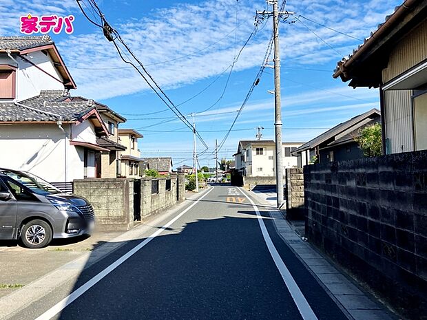 前面道路：南西側約4.7ｍ幅