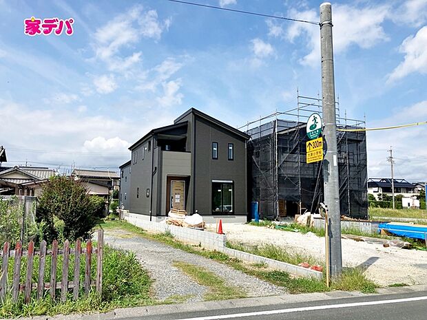 足場が外れました!現地ご案内いたします。周辺環境や陽当たりなどもあわせてご確認いただけます。実際の住み心地をイメージしながらご見学いただけますので、お気軽にお問い合わせください!