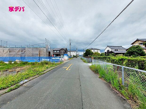 前面道路：東側公道約5.75ｍ幅