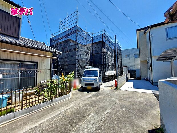 上棟しました!ご見学希望のお客様につきましては現地の他に同社の完成物件にて設備や仕様などご確認いただけます。
