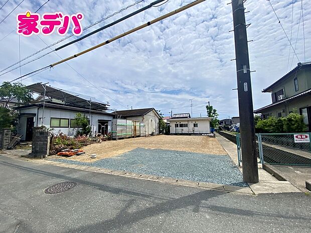住宅ローンにご不安のあるお客様も、まずはお気軽にご相談下さい。お客様に最適な資金計画と金融機関をご案内いたします。