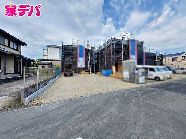 住宅ローンにご不安のあるお客様も、まずはお気軽にご相談下さい。お客様に最適な資金計画と金融機関をご案内いたします。