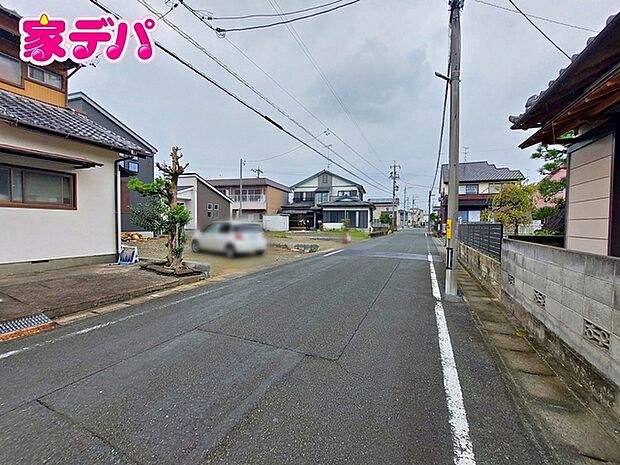 前面道路:南東側公道約6.8m幅