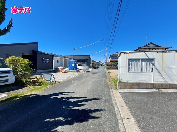 前面道路:北側約4.8m幅